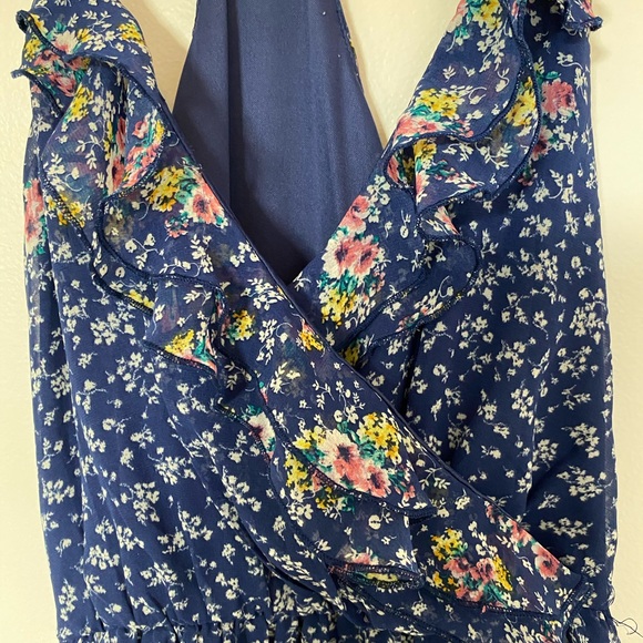 Dress - Picture 5 of 7